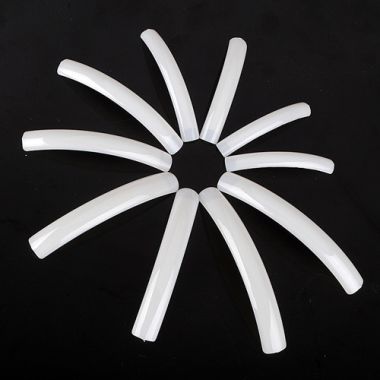 Manichiura acasa sau la salon